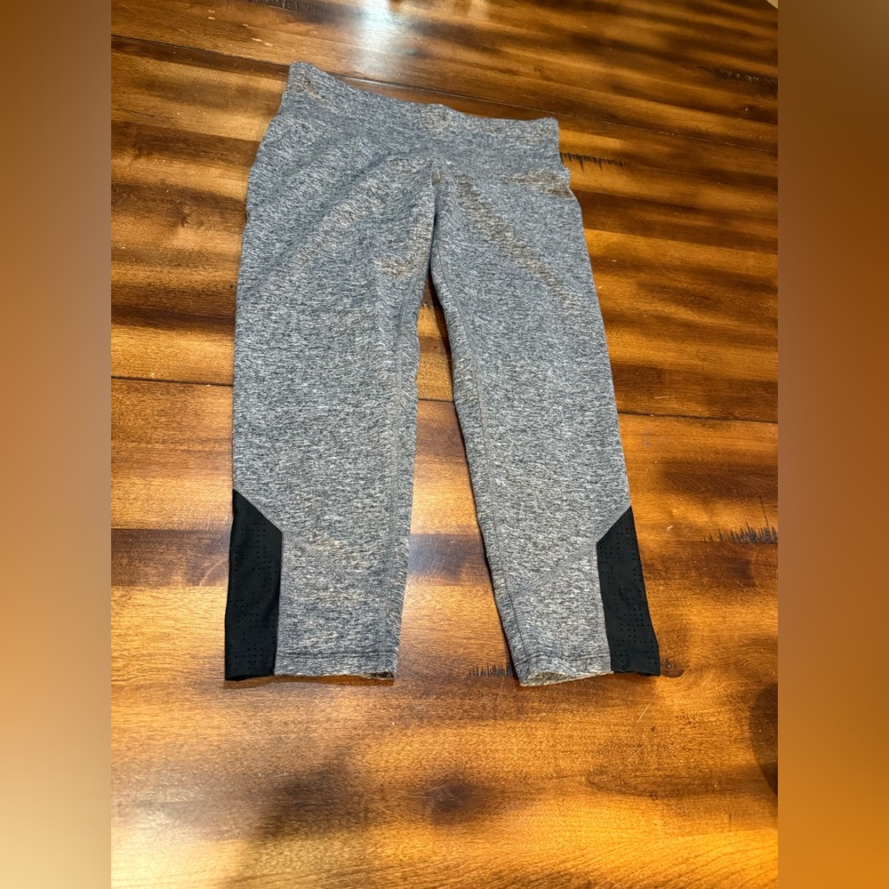Women’s Champion Athletic Capri Black/Grey Design Size Small